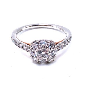 Round Diamond Engagement Ring