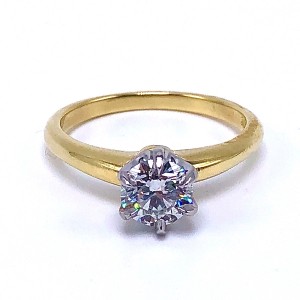 Round Diamond Solitaire Engagement Ring