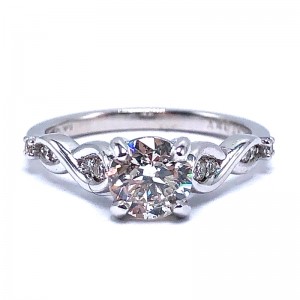 Round Diamond Engagement Ring