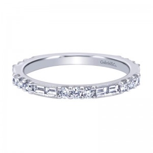 Women's Diamond Wedding Band