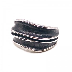 Thin Wave Ring