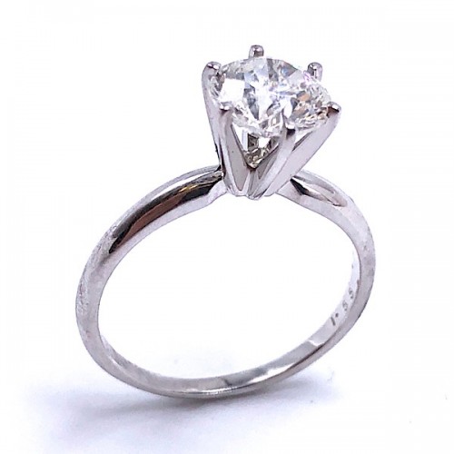 Round Diamond Engagement Ring