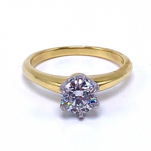 Round Diamond Solitaire Engagement Ring