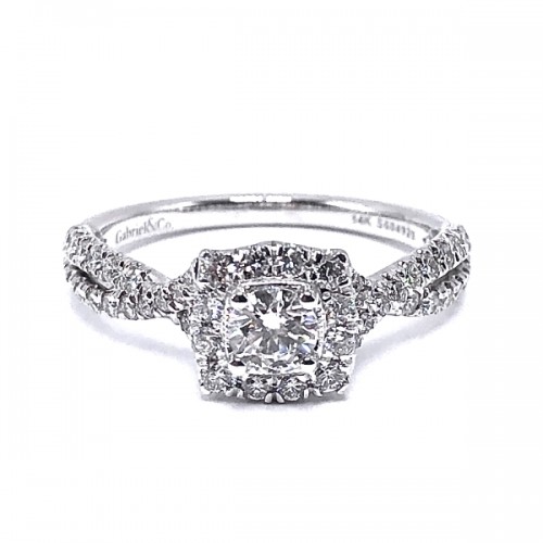 Round Diamond Engagement Ring