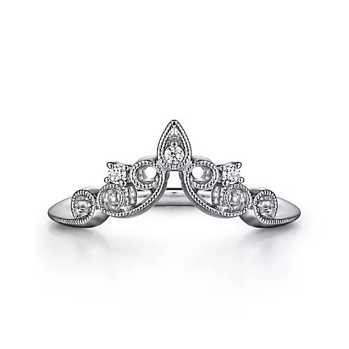 Curved Filigree Diamond Ring