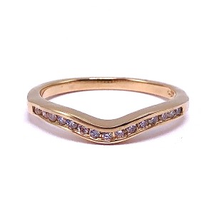 Curved Diamond Channel Band