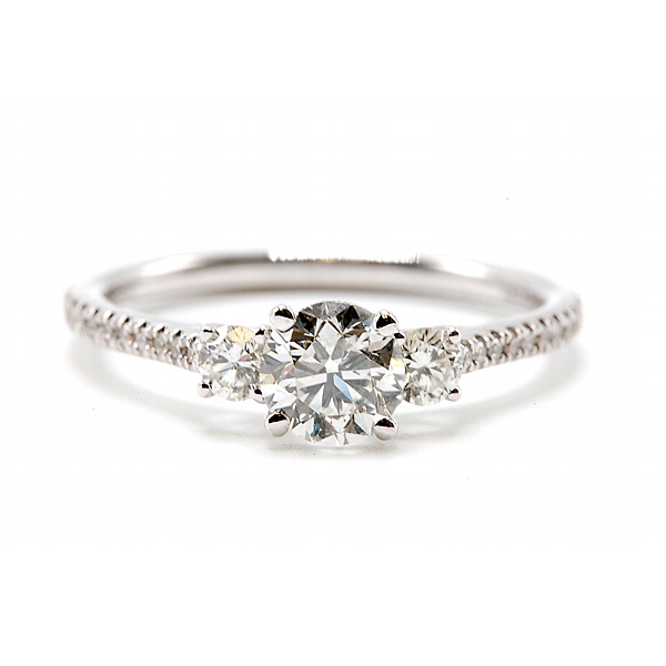 Round Diamond Engagement Ring