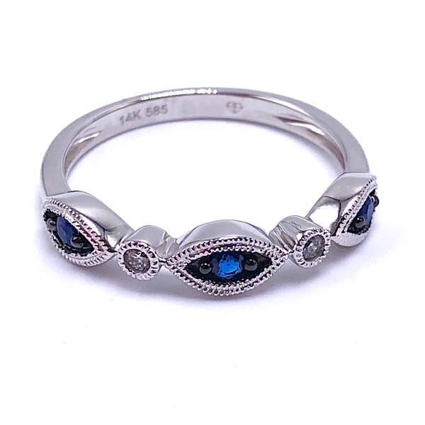 Ladies Sapphire & Diamond Ring