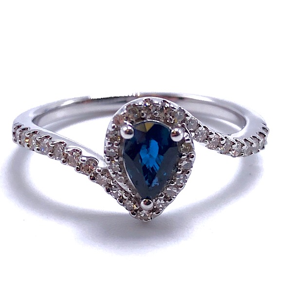 Ladies Sapphire & Diamond Ring