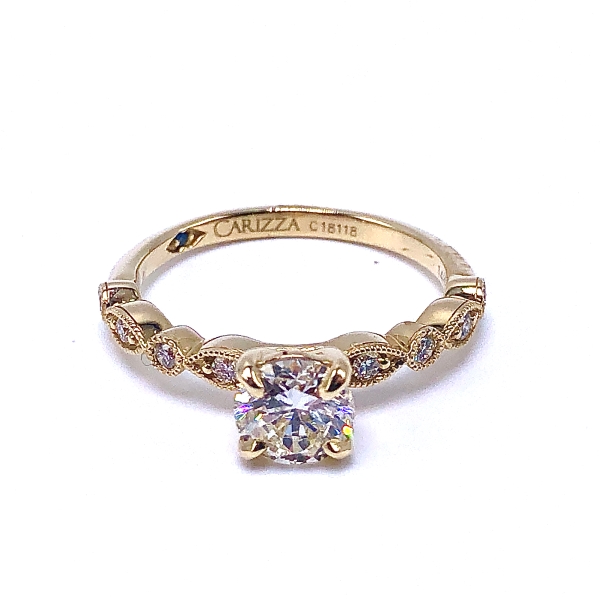 Round Diamond Engagement Ring