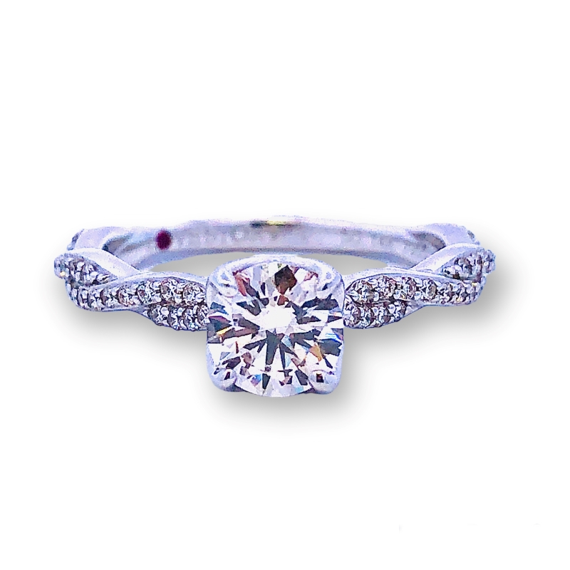 Round Diamond Engagement Ring