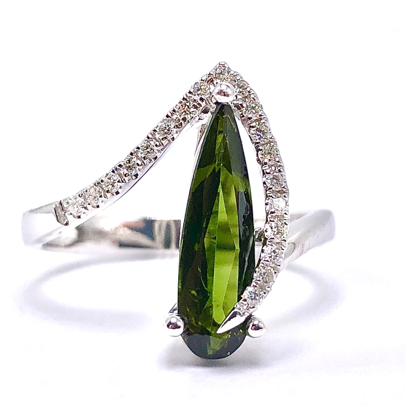 Green Tourmaline & Diamond Ring